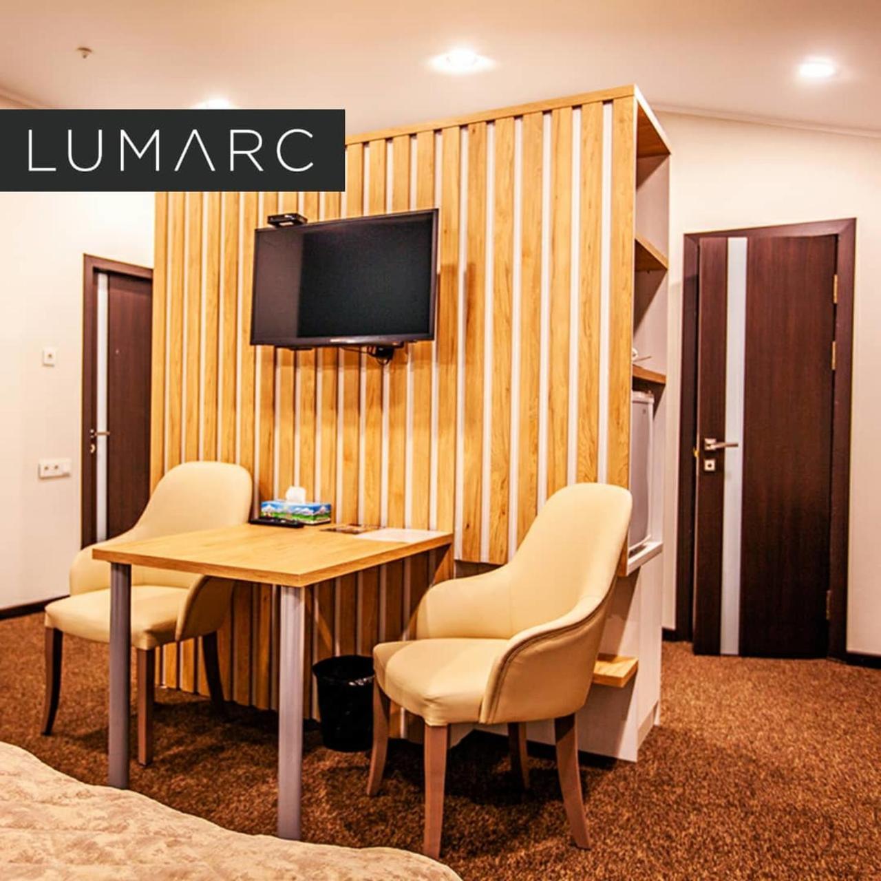 Lumarc Hotel Bishkek Bagian luar foto